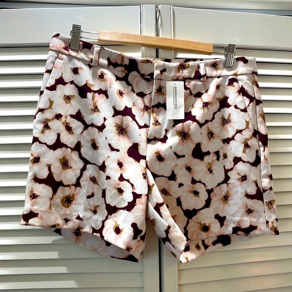 Banana Republic Floral Women's Shorts - White and Brown